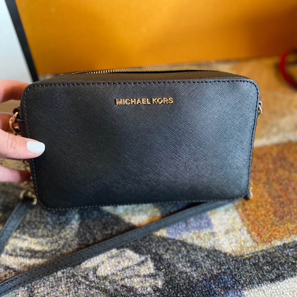 michael kors corsbody black